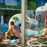 Breeze Pool & Mamaia Nord Appartamento