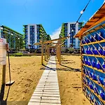 Breeze Pool & Mamaia Nord Appartamento Năvodari