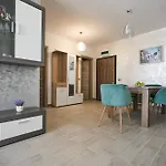 Breeze Pool & Mamaia Nord Appartamento 3*