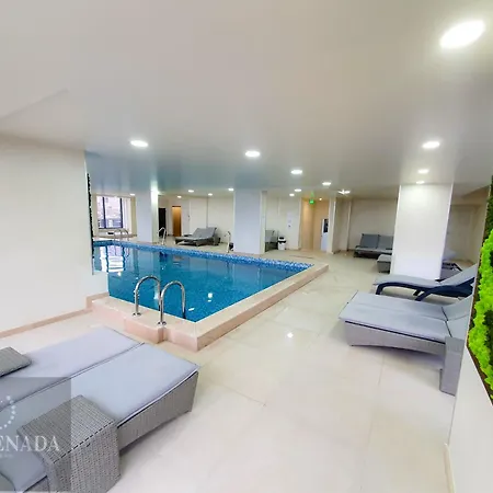 Breeze Pool & Spa Mamaia Nord *
