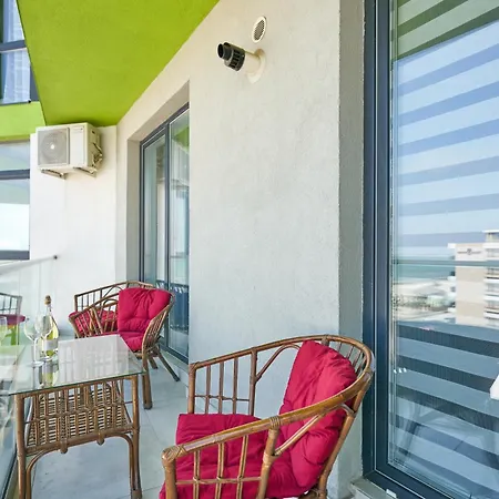 Apartment Breeze Pool & Spa Mamaia Nord *