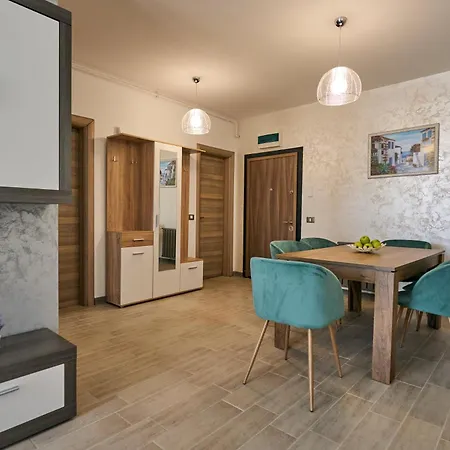 Apartment Breeze Pool & Spa Mamaia Nord