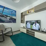 Breeze Pool & Mamaia Nord Apartment