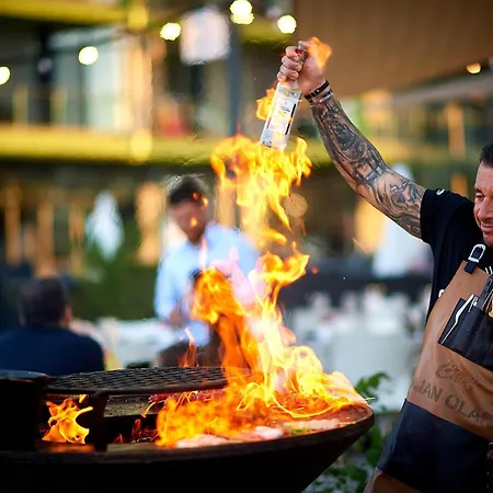 Breeze Pool & Mamaia Nord 3* Năvodari