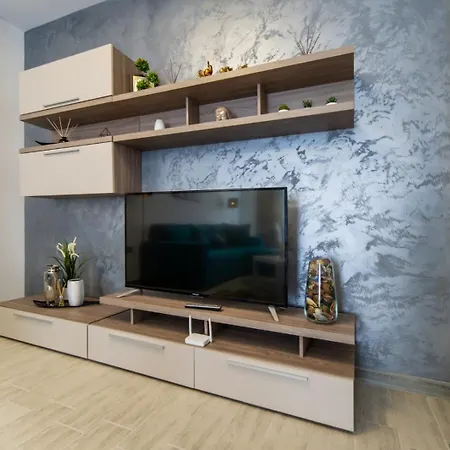 Breeze Pool & Mamaia Nord 3* Năvodari