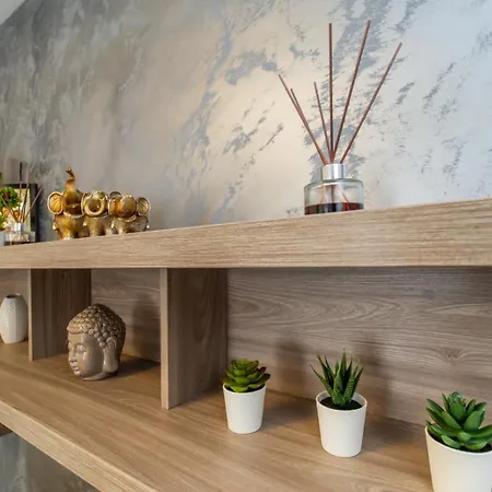 Breeze Pool & Mamaia Nord