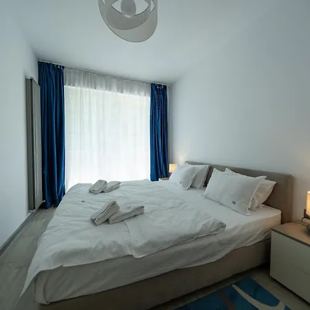 Apartment Breeze Pool & Mamaia Nord 3*