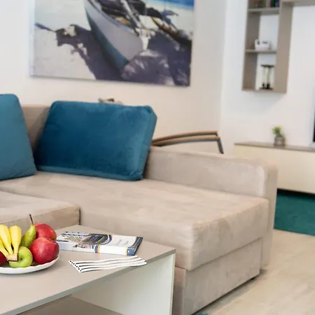 Apartment Breeze Pool & Mamaia Nord