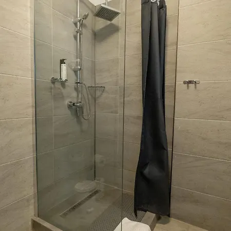 Breeze Pool & Mamaia Nord Apartment Navodari