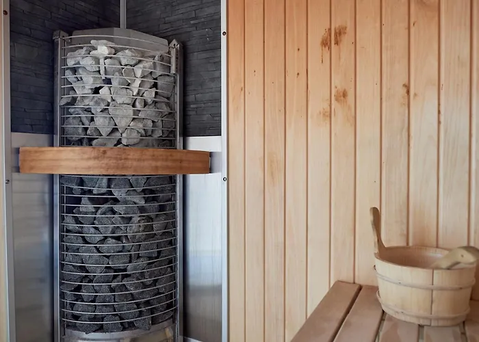 Breeze Pool & Mamaia Nord Apartamento 3*