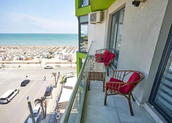 Breeze Pool & Mamaia Nord 3* Năvodari