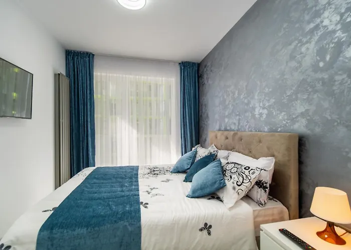 Breeze Pool & Mamaia Nord 3* Năvodari