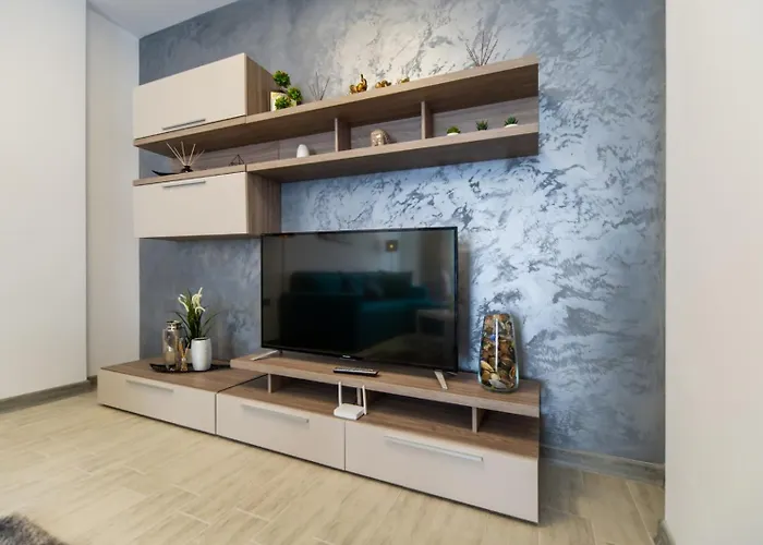 Breeze Pool & Mamaia Nord 3* Năvodari