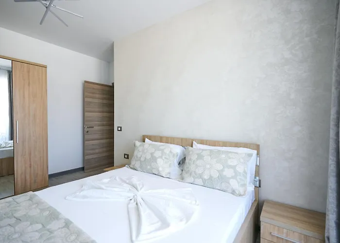 Breeze Pool & Mamaia Nord Apartamento 3*