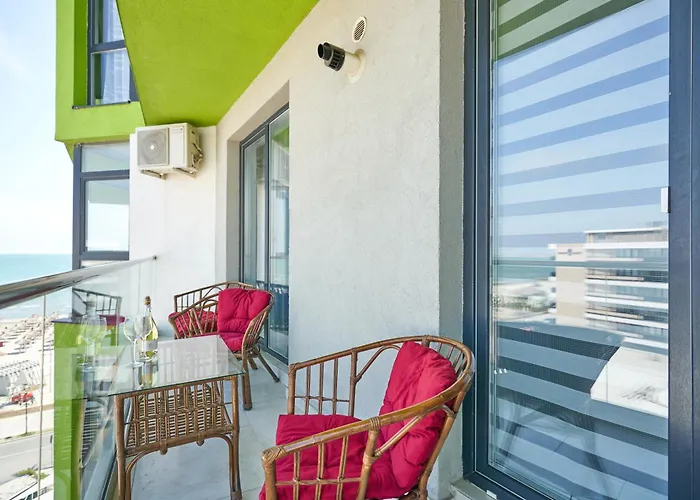 Apartamento Breeze Pool & Mamaia Nord 3*