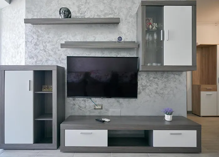 Breeze Pool & Mamaia Nord Năvodari