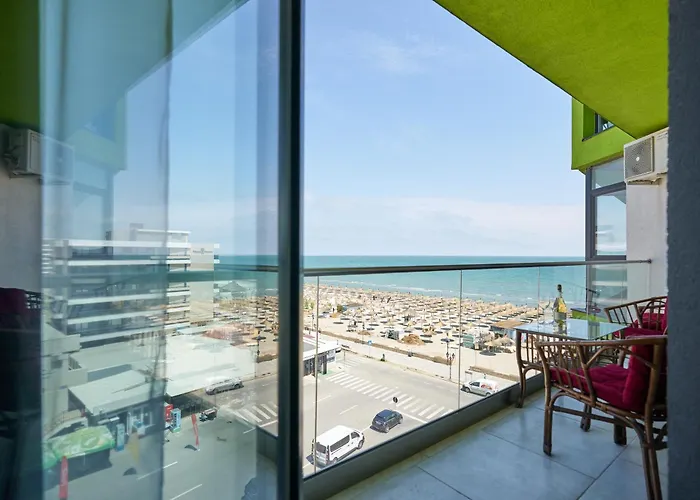 Breeze Pool & Mamaia Nord Apartamento